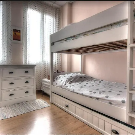 Livia Croisette Ouest קאן
