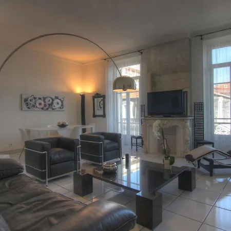 Livia Croisette Ouest * קאן