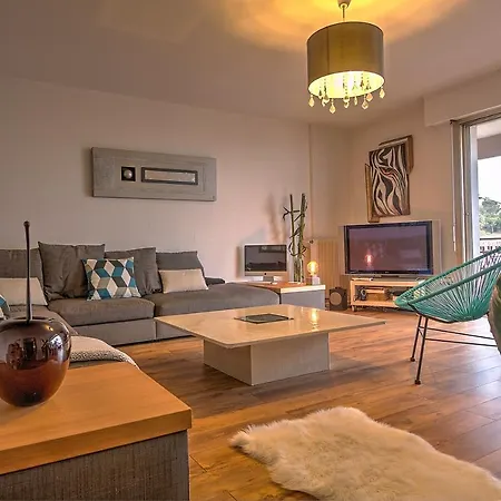 Livia Croisette Ouest